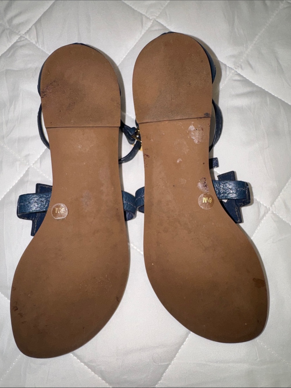 Tory Burch Navy Leather Logo T-Strap Sandals - Picture 5 of 5